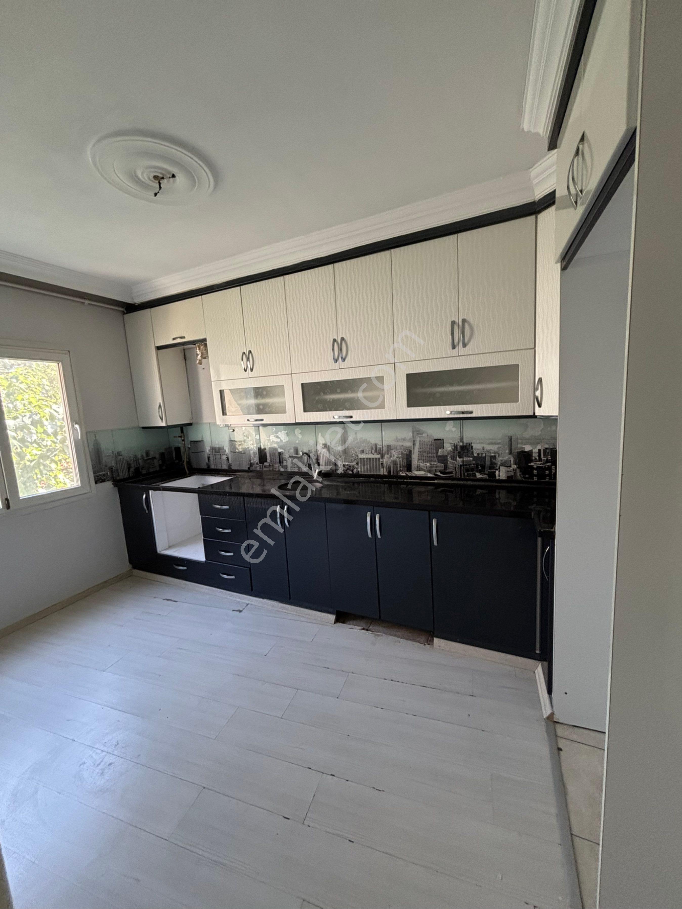 Eymen Emlak'tan Cumhuriyet Mhde Kiralık 3+1 Daire