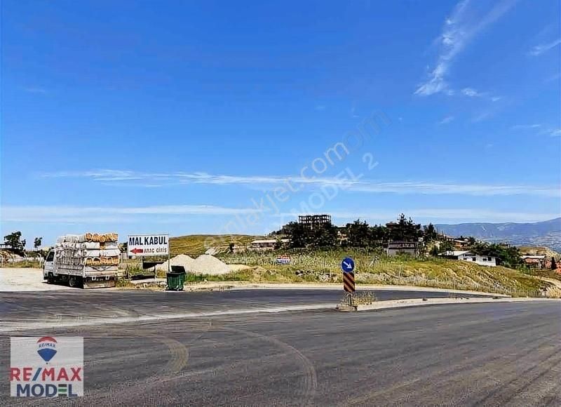 Remax Model'den Eskihisar'da 3317m² Kdça Satılık Arsa - Görsel 2