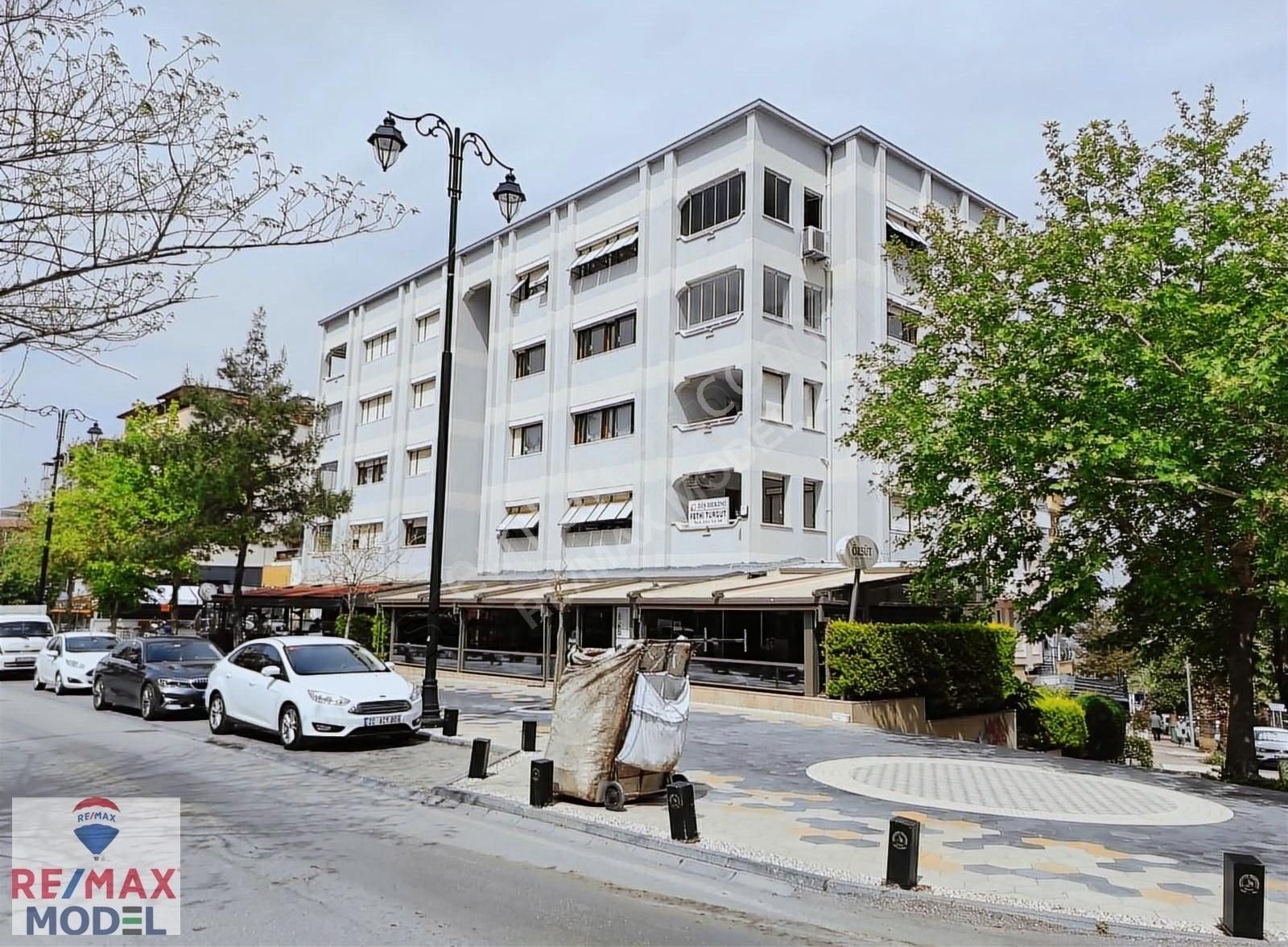 Remax Model'den Çamlık Caddesi Üzerinde 3,5+1 Lüks Kiralık Daire