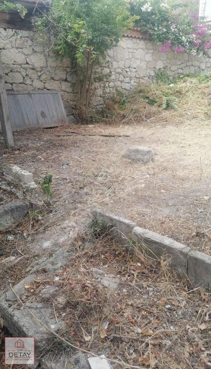 Alaçatı Çarşı"da Satılık Arsa