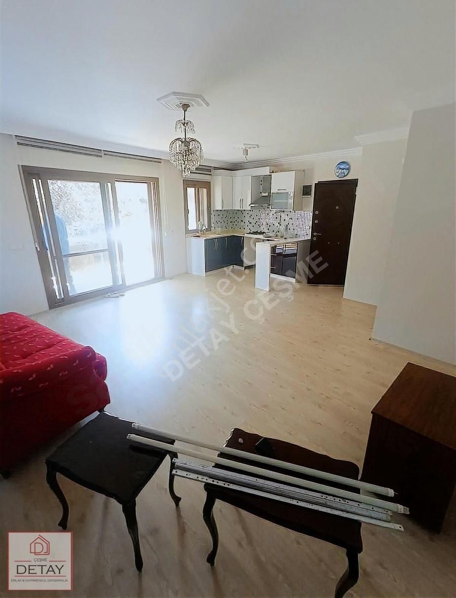 Çeşme'de Denize Yakın Bahçe Katı Satılık 2+1 Daire