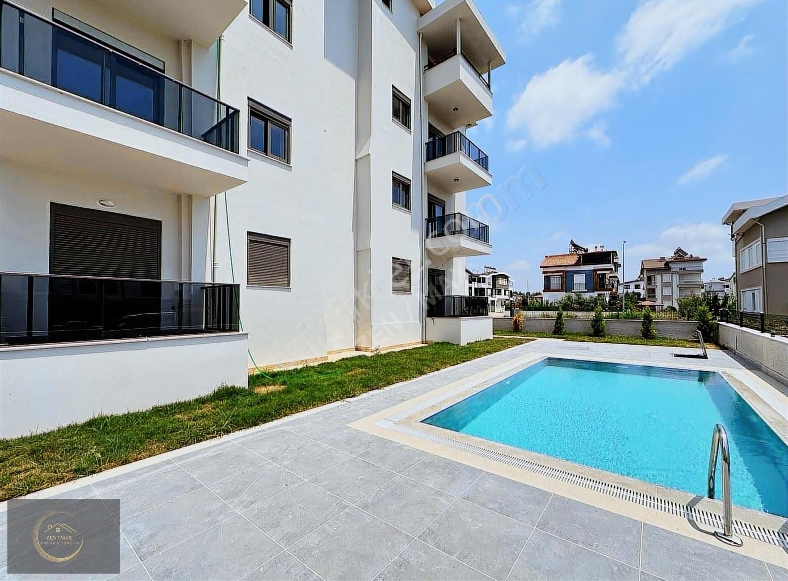 Ilıcada Merkezi Konumda Lüks 3+1 Havuzlu Dubleks Sıfır Daire - Görsel 13