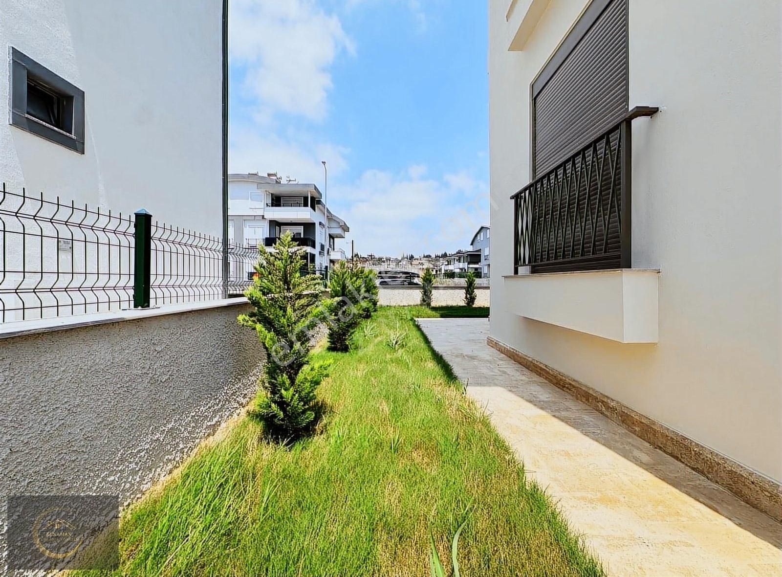 Ilıcada Merkezi Konumda Lüks 3+1 Havuzlu Dubleks Sıfır Daire - Görsel 4