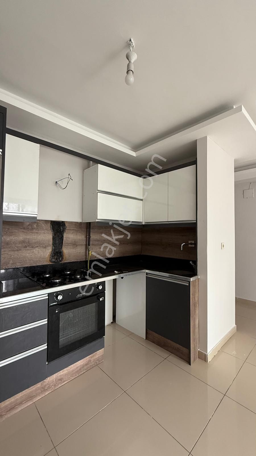 Sayapark Avm Civarı Site İçerisinde Kiralık 2+1 Daire