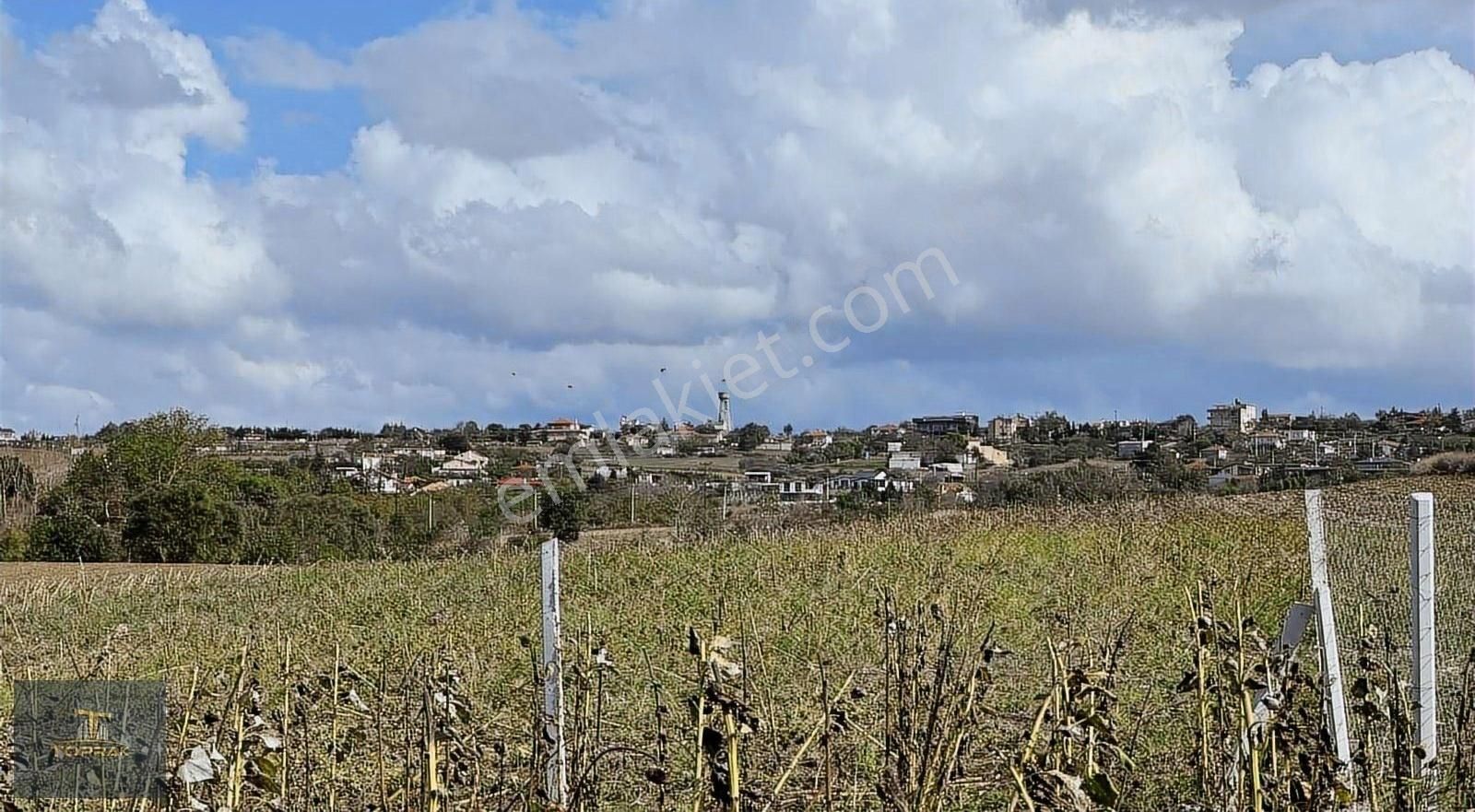 Marmaraereğlisi Çeşmeli Mahallesinde 300m2 Parsel