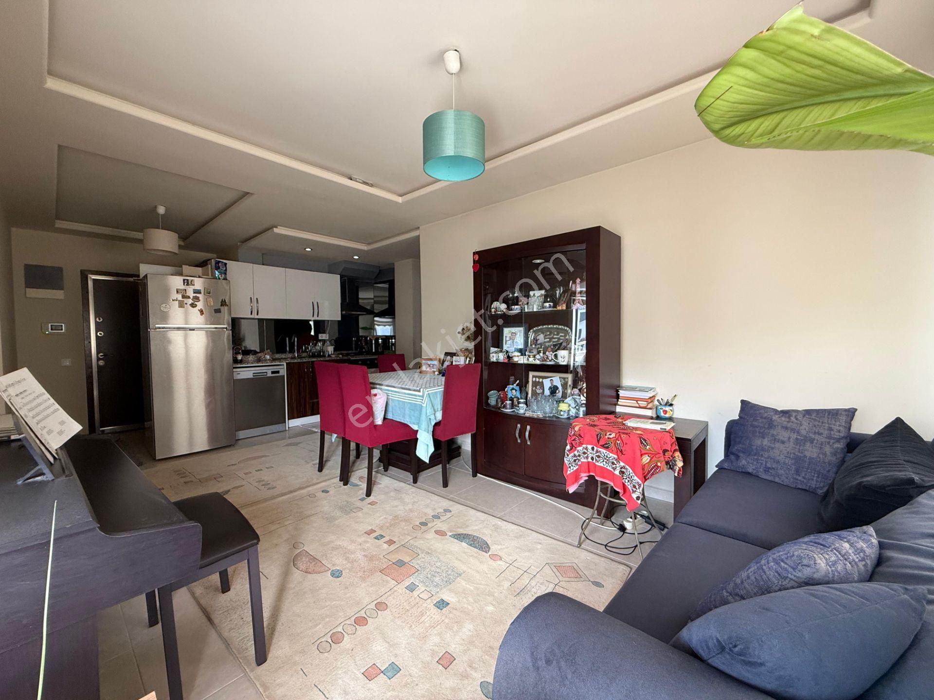 S.demirel'de 9 Yaş/gbk Cepheli/2+1/3 Balkon/iskanlı Kaçmaz Daire