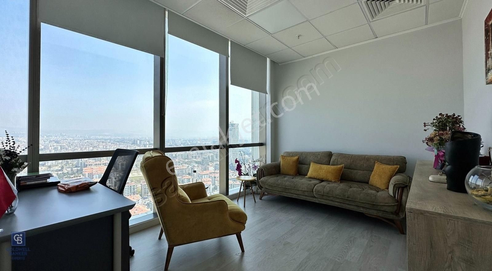 Folkart Towers'da Kiralık Eşyasız 179m2 Şehir Manzaralı Ofis