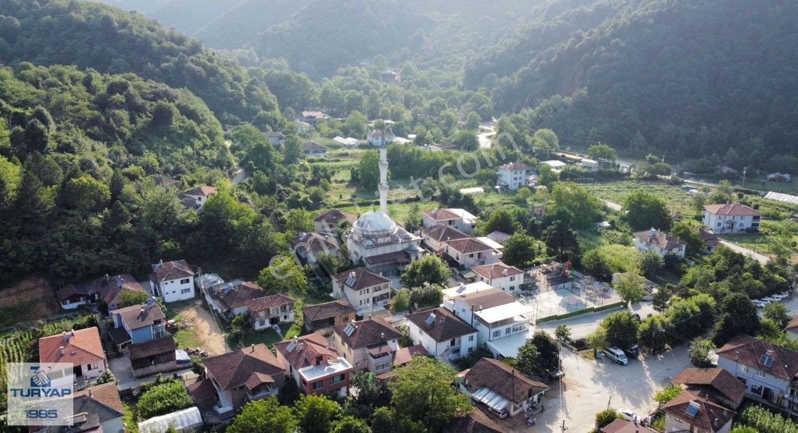 Teşvikiyede 662 M2 Arsa İçinde 2 Adet 2 Katlı Müstakil Ev