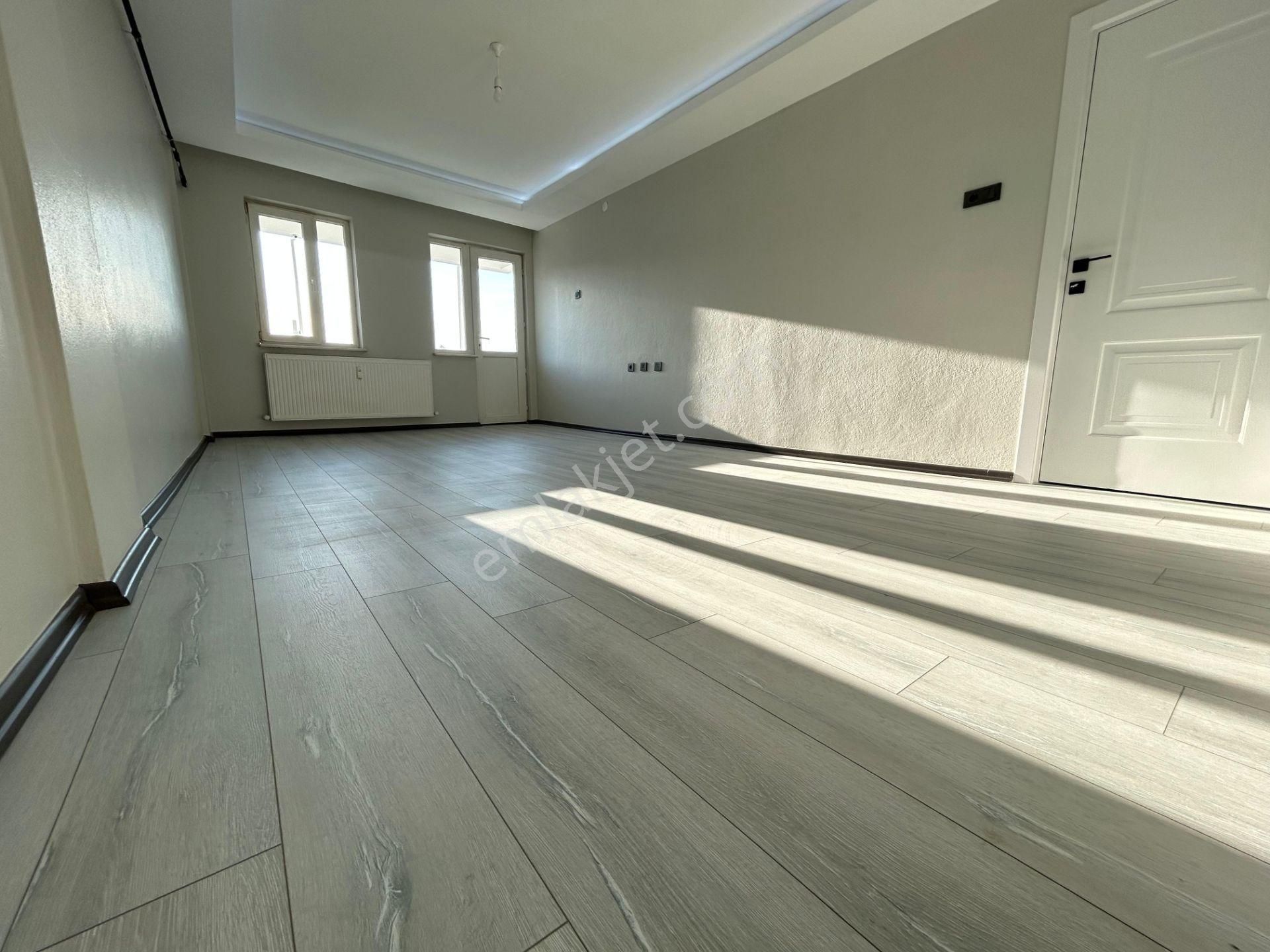 Yıldırım Karaağaçta 2+1 95m2 3.arakat Asansörlü Manzaralı Lüx