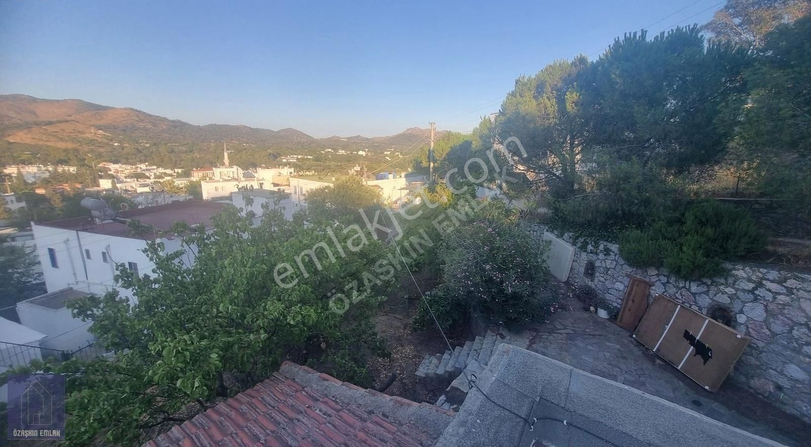 Bodrum Dereköy Merkezinde, Manzaralı Orijinal Taş Ev! - Görsel 11