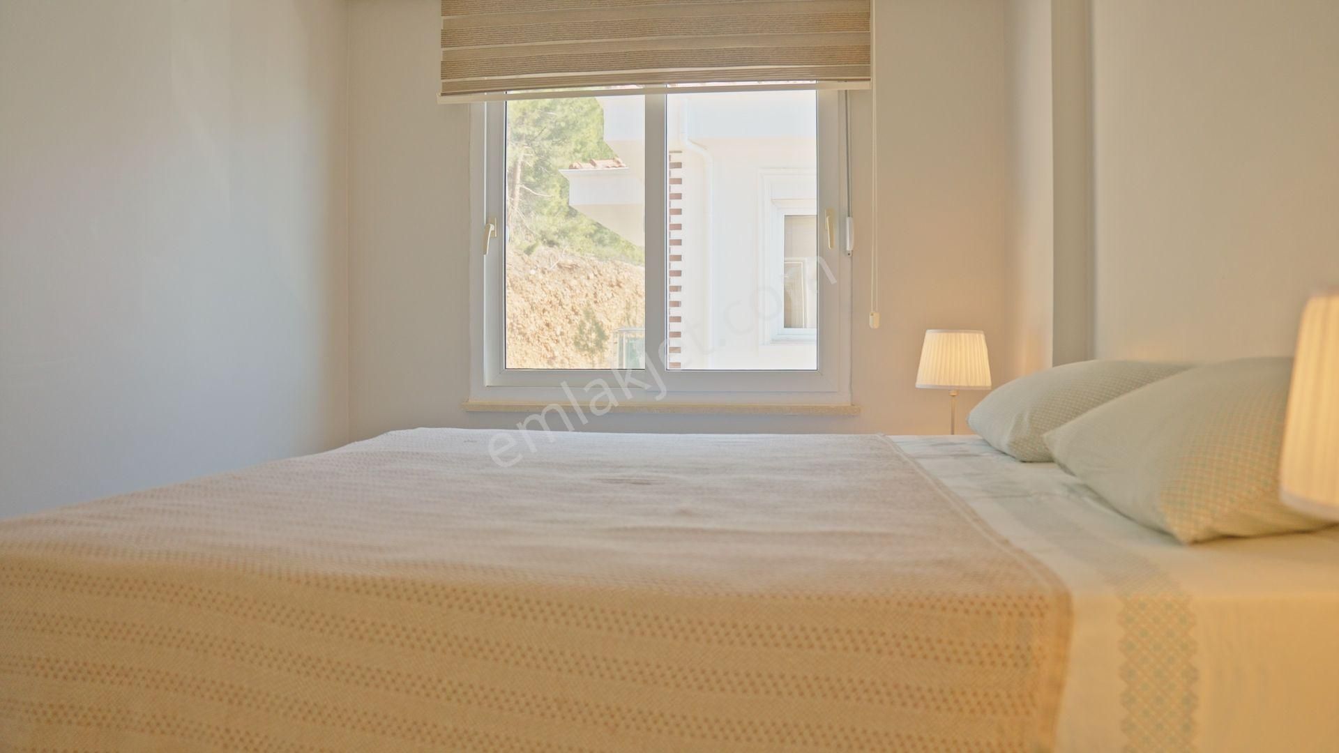 Alanya Tepe Bölgesinde Lüx Dizayn Edilmiş 4+1 Villa - Görsel 21