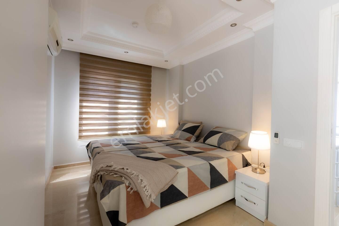 Alanya Tepe Bölgesinde Lüx Dizayn Edilmiş 4+1 Villa - Görsel 13