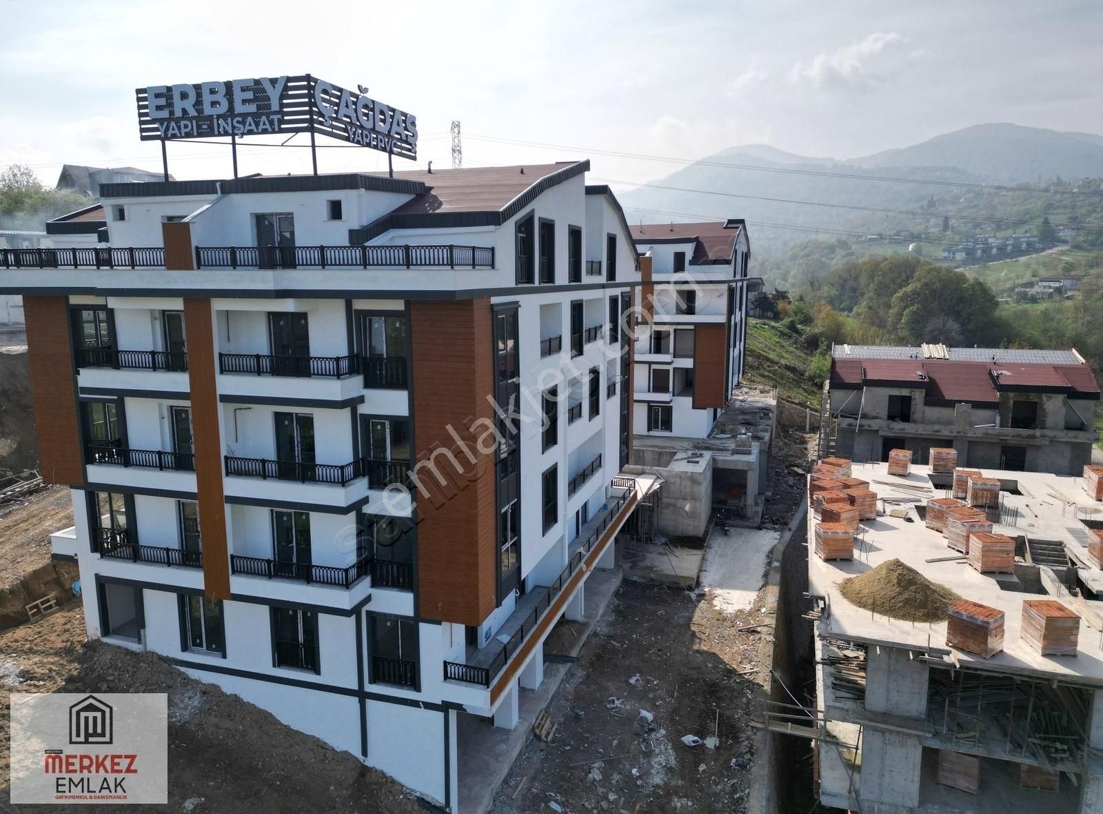 Başiskele Barbaros Mah'de Seyr-i Vadi Projesi Satılık