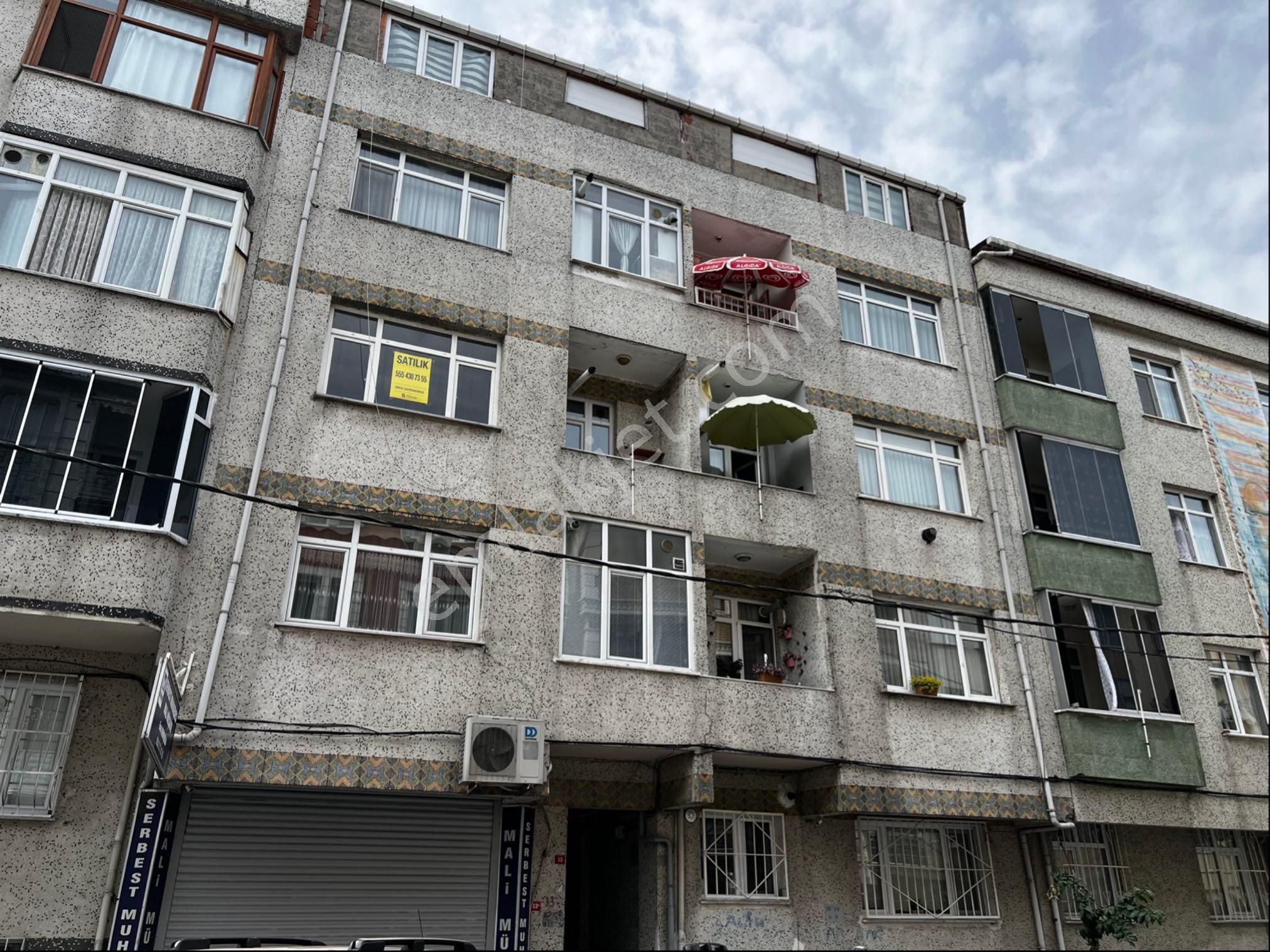 Oben'den Köşk Caddesi Üzerinde Tramvaya Yakın 2+1 85 M² Net
