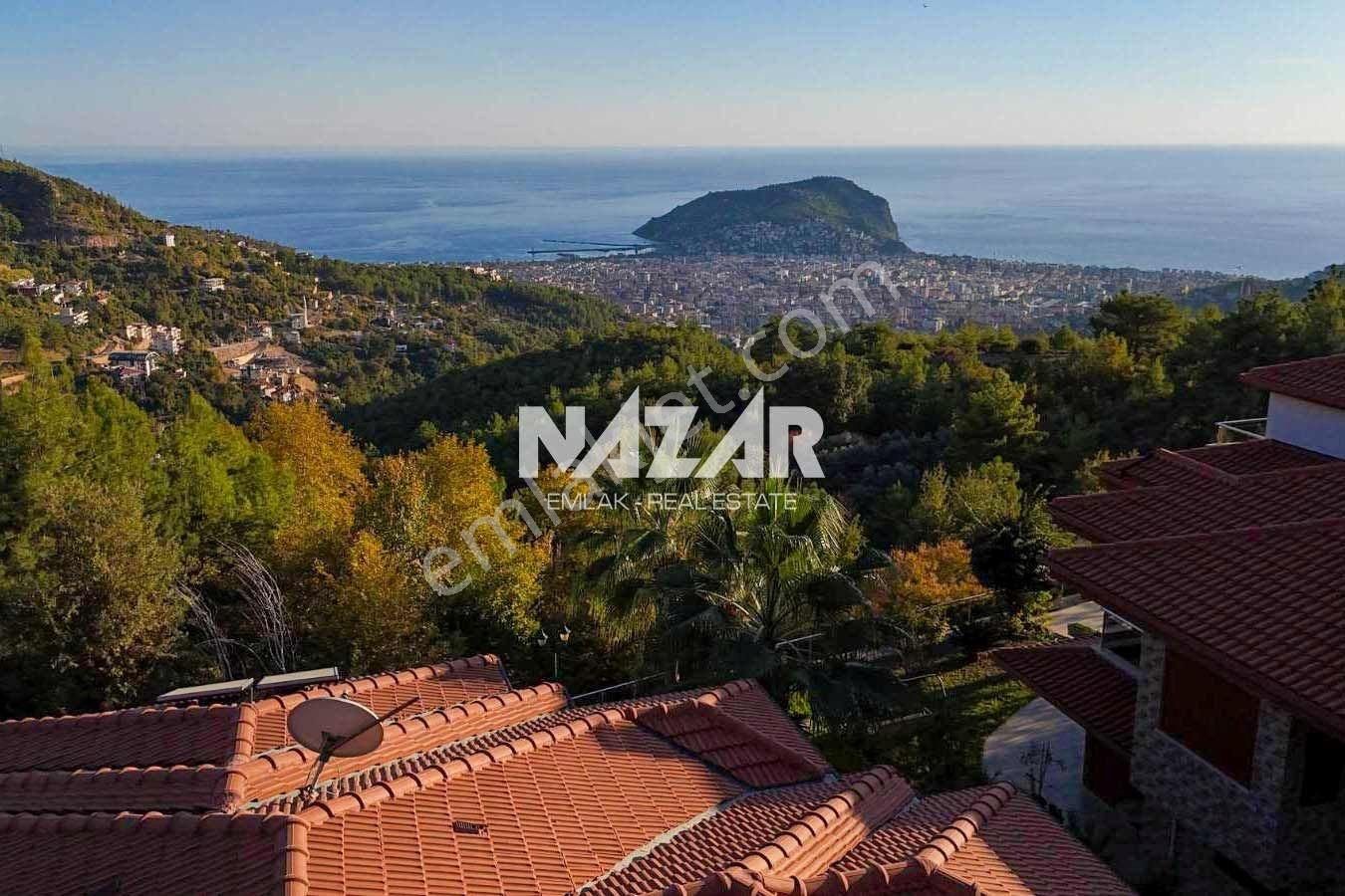 Alanya Tepe'de Satılık 3+1 Deniz Manzaralı Eşyalı Villa