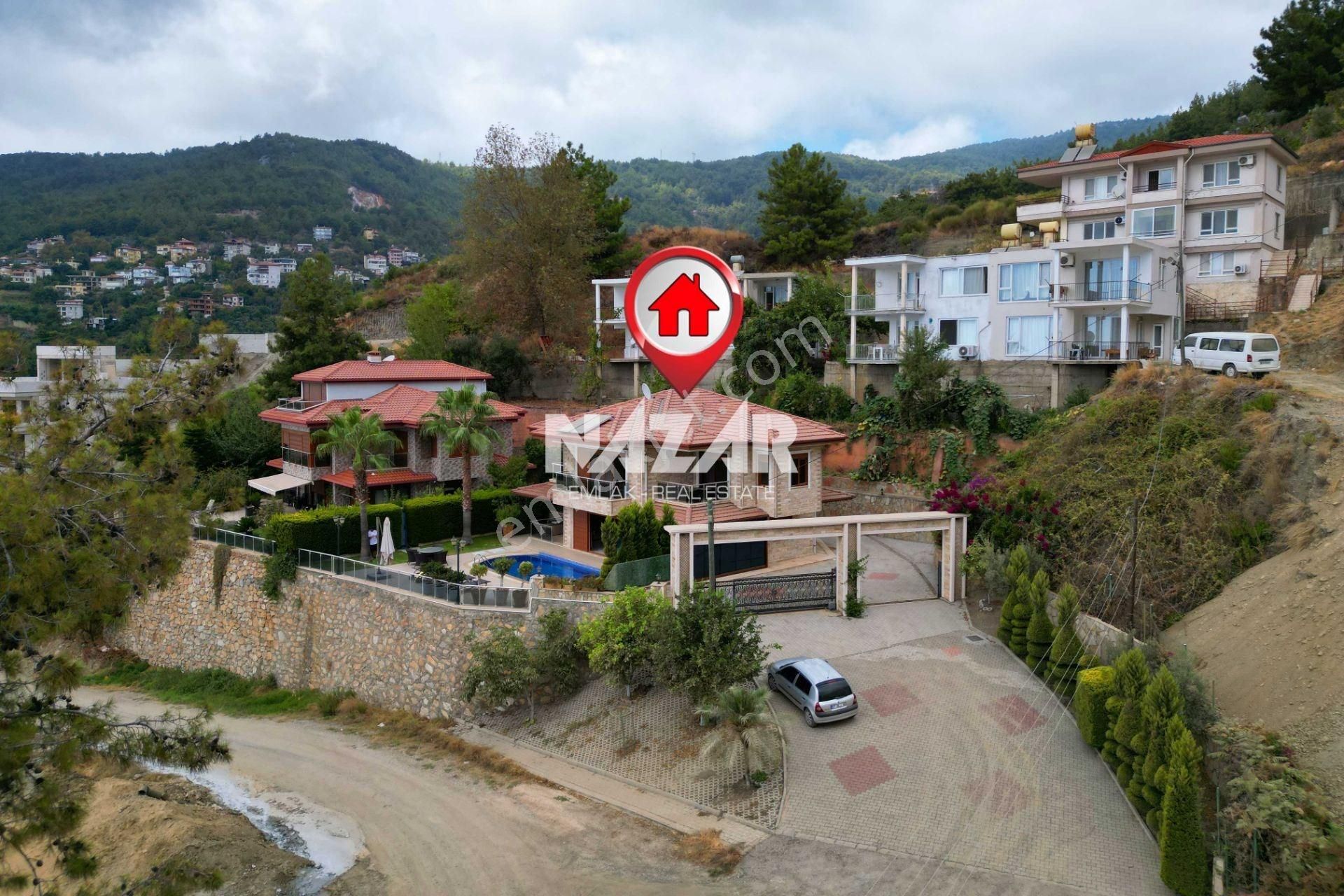 Alanya Tepe'de Satılık 3+1 Deniz Manzaralı Eşyalı Villa - Görsel 3