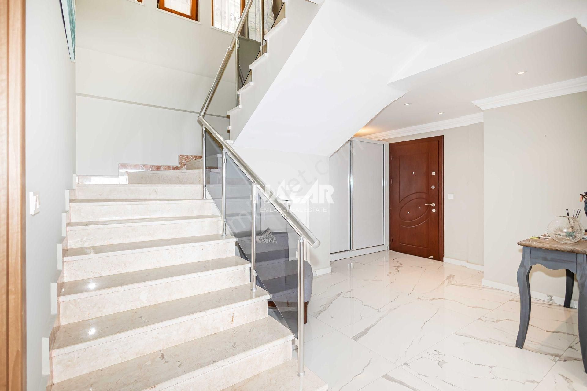 Alanya Tepe'de Satılık 3+1 Deniz Manzaralı Eşyalı Villa - Görsel 8
