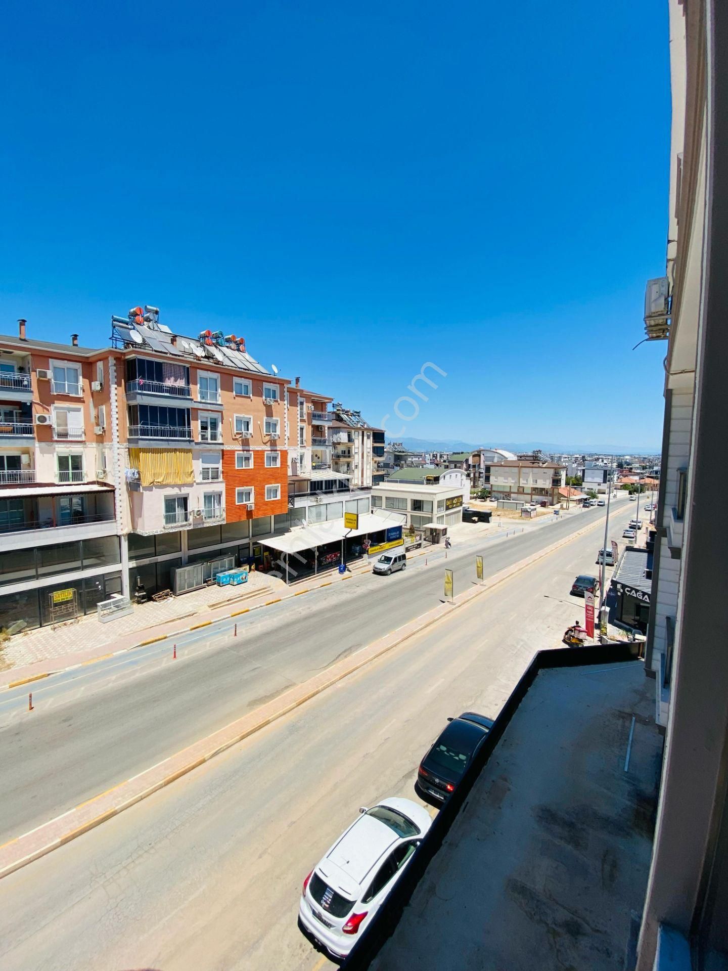 Tramvaya Yürüme Mesafesinde Hastane Market Ve Okul Yakını Fırsat 3+1 Dubleks