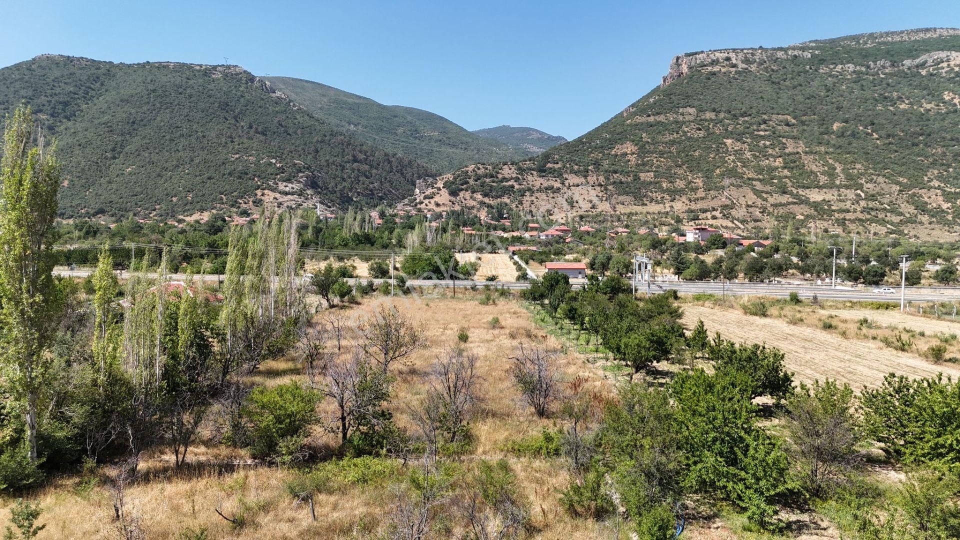 Maya Emlaktan Yeni Antalya Yolu Yola Sıfır Satılık 1400m2 Arazi - Görsel 2