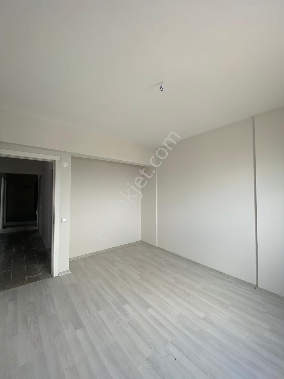 Sandı Emlak Muzaffer Sandı’dan Mavi Yeşil Kent Sitesin’de Satılık Daire - Görsel 10