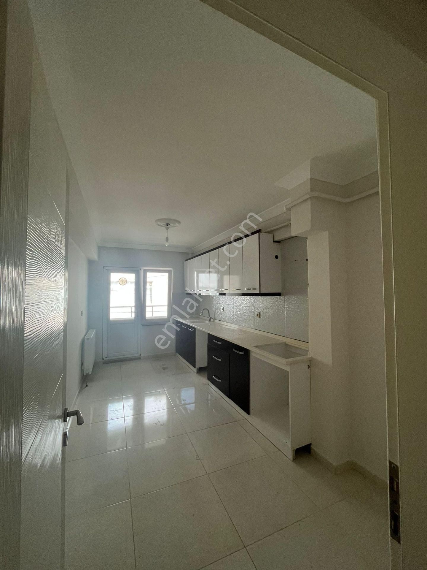 Aycan Gayrimenkulden İhsaniye Mah Satılık 3+1 Daire