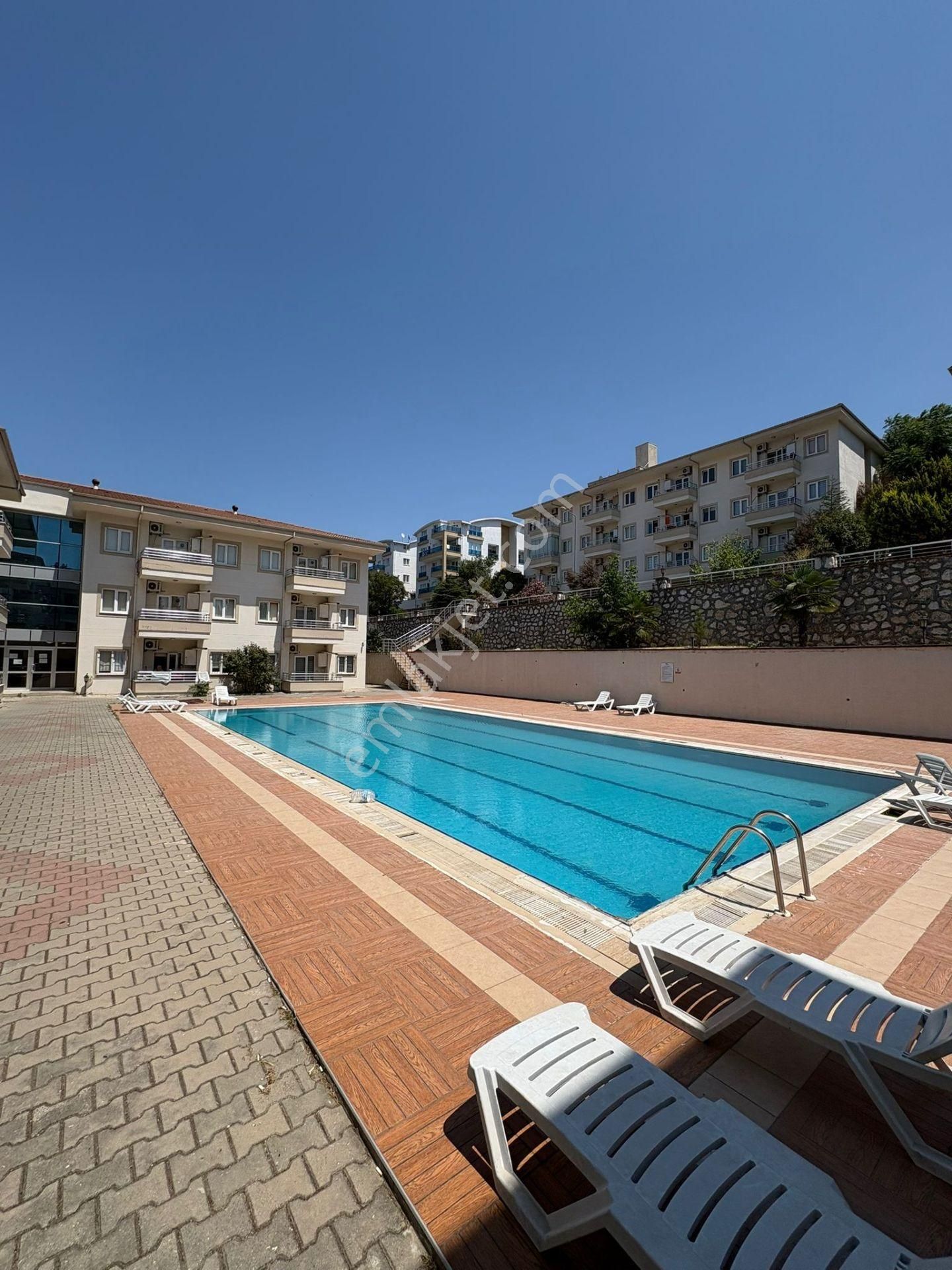 Havuzlu Site İçi Manzaralı Sınırsız Kredili Kiracısız Full Eşyalı Mülkiyetli Satılık Daire!!