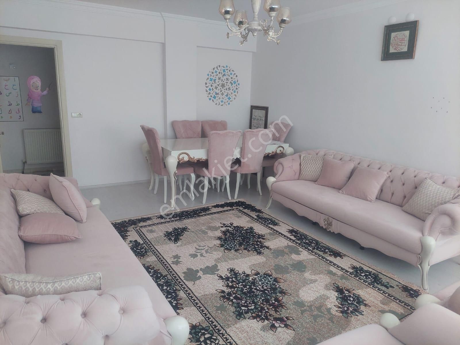 M.k.paşa Gayrimenkulden Hamidiyede 3+1 Ara Kat Satılık Daire
