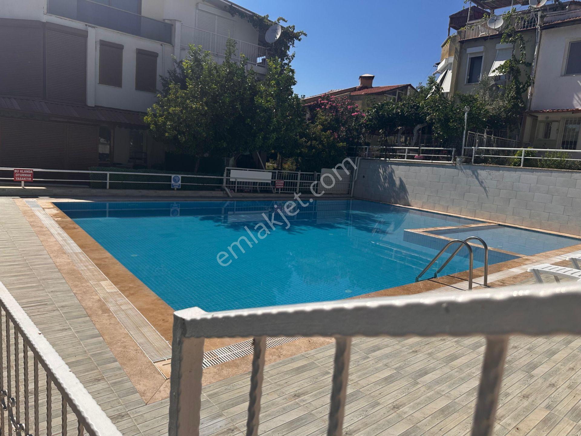 Kuşadası Soğucak'ta Havuzlu Sitede Satılık 4+1 Villa - Görsel 35