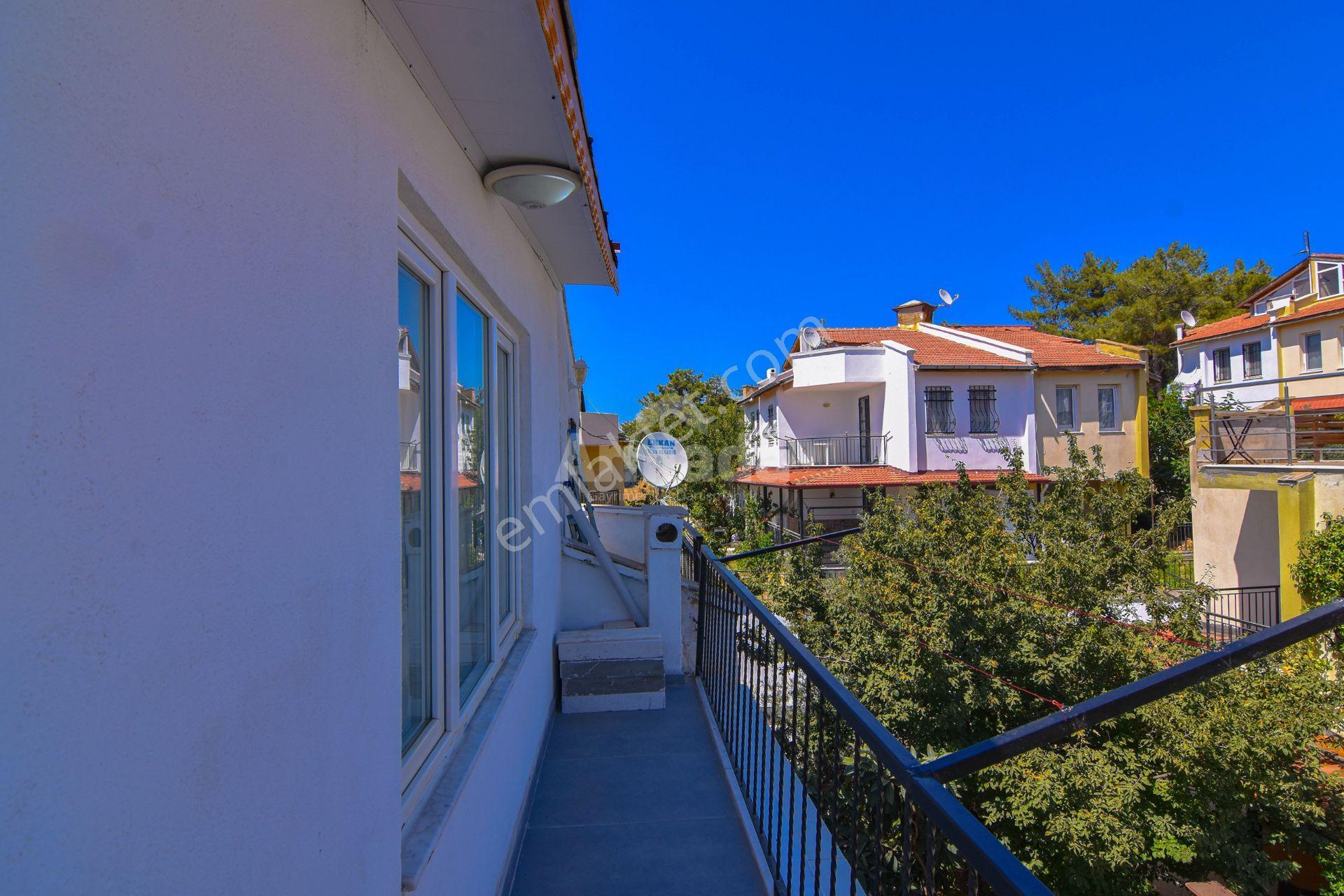 Kuşadası Soğucak'ta Havuzlu Sitede Satılık 4+1 Villa - Görsel 23