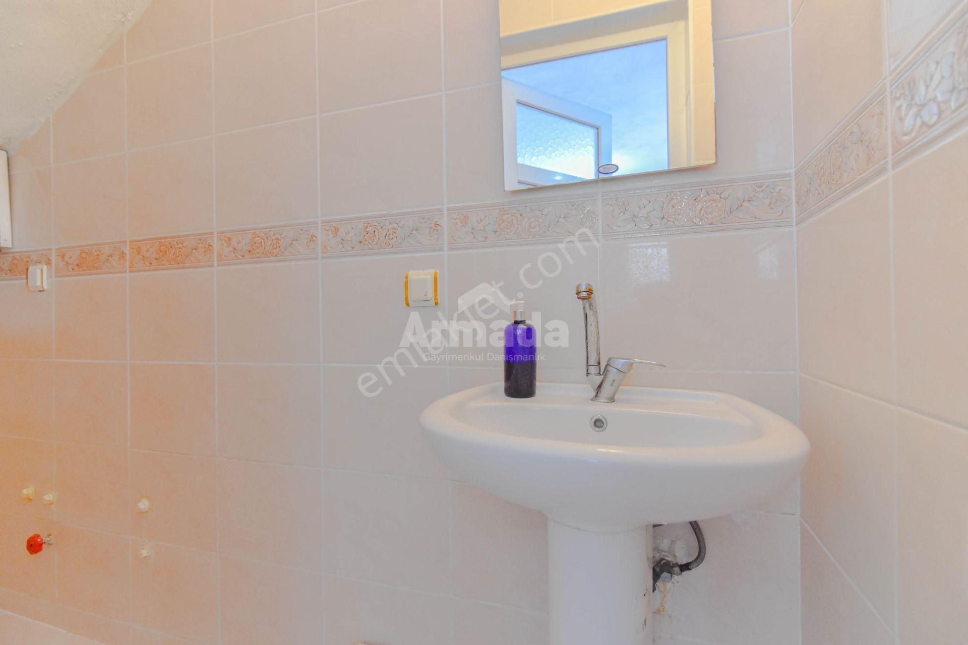Kuşadası Soğucak'ta Havuzlu Sitede Satılık 4+1 Villa - Görsel 9