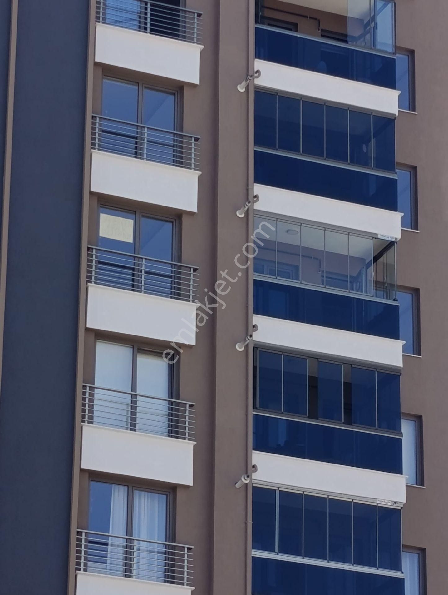 Site İçi Eşyasız Kiralık Daire