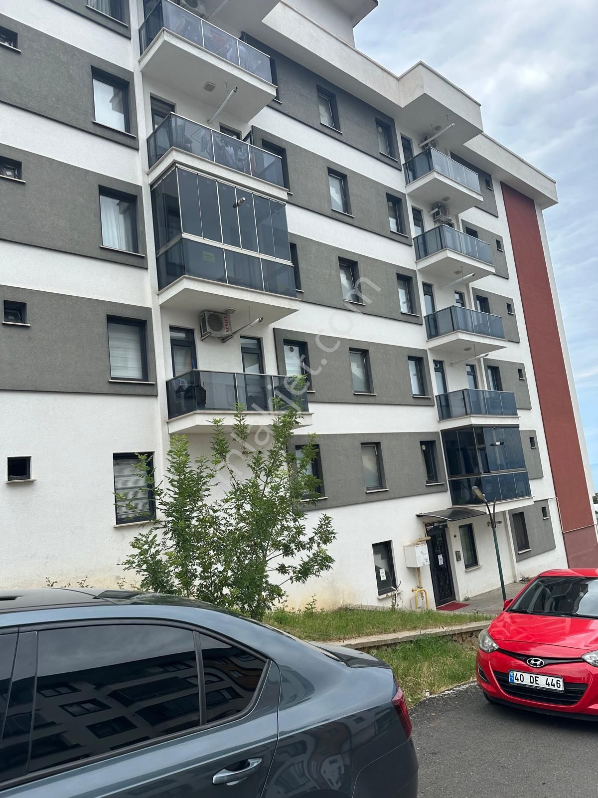 Trabzon Bostancı Da Satılık 1+1 Eşyalı Diare