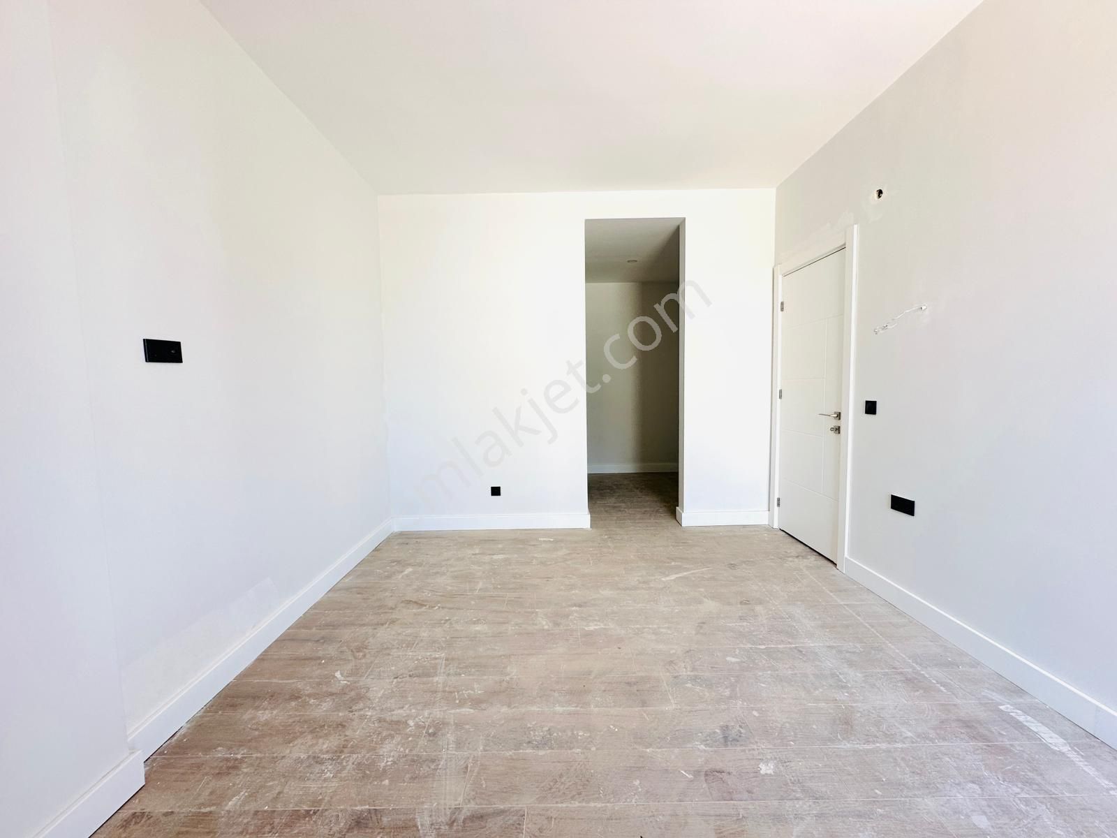 Değirmendere Mah.royal Panorama`da Deniz Manzaralı Daire Satılık - Görsel 22