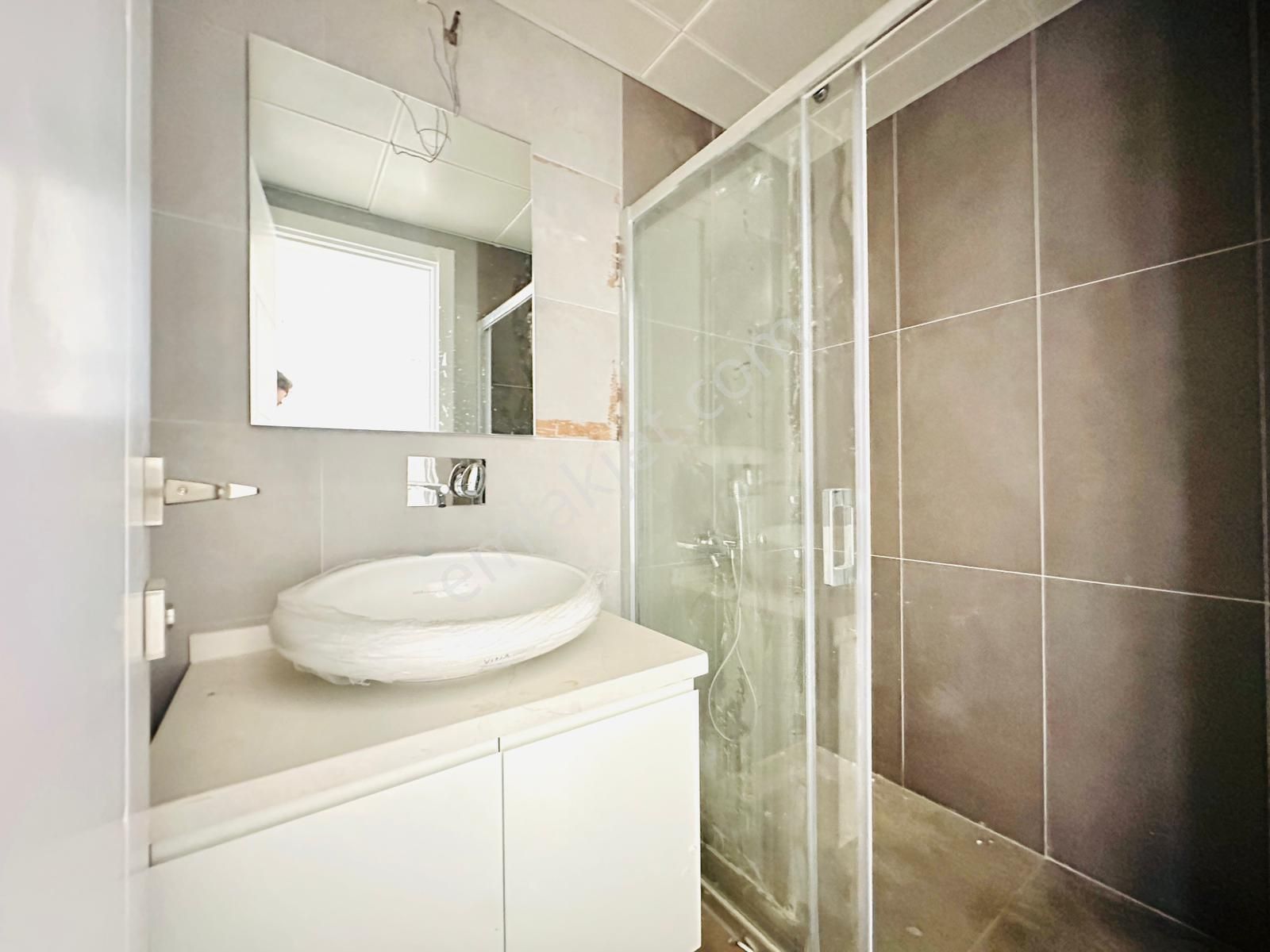 Değirmendere Mah.royal Panorama`da Deniz Manzaralı Daire Satılık - Görsel 5