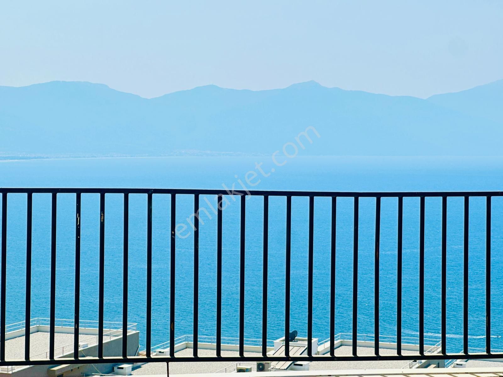 Değirmendere Mah.royal Panorama`da Deniz Manzaralı Daire Satılık - Görsel 13