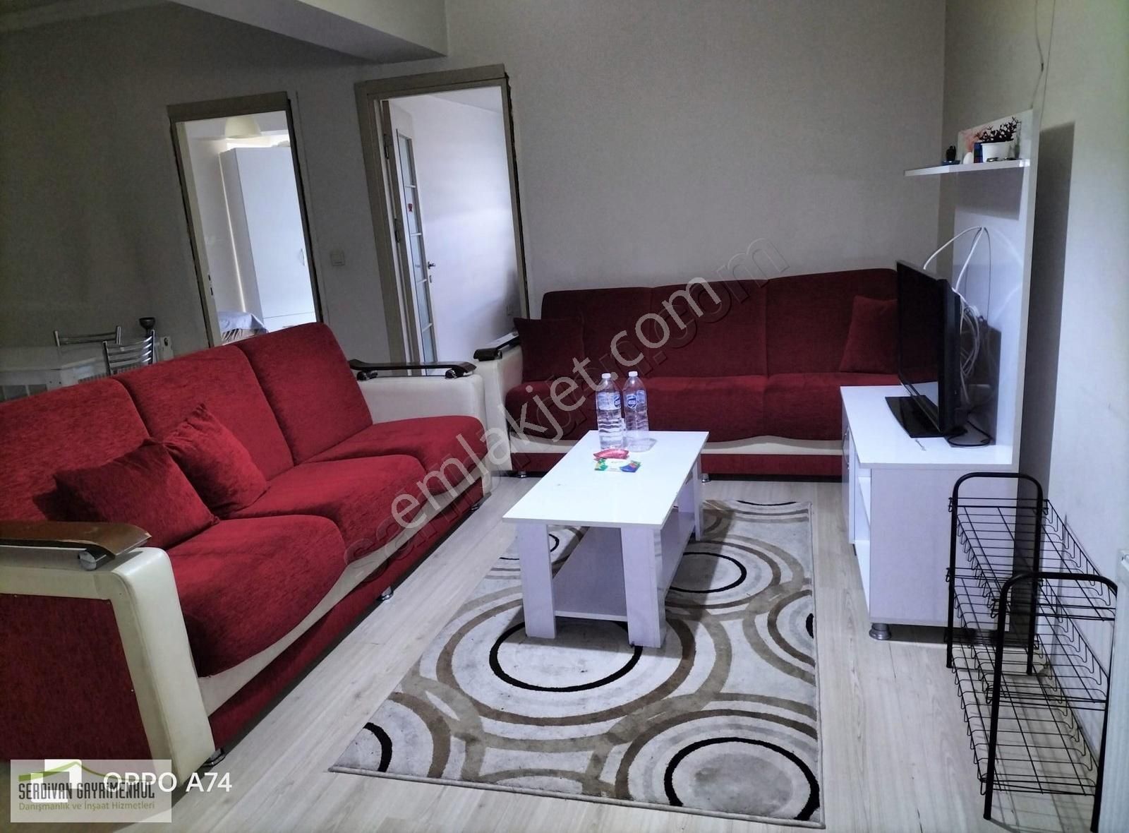 Serdivan İş Bankası Civarı Eşyalı Kiralık Daire...