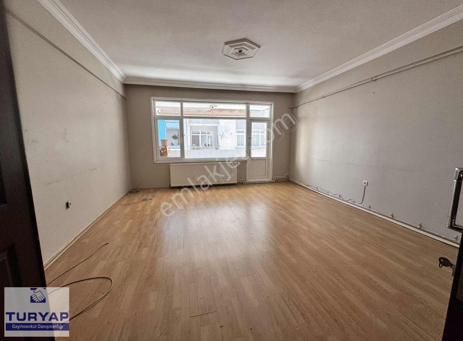 Silivri Sahilde Satılık Geniş Ferah 3+1 Daire - Görsel 10