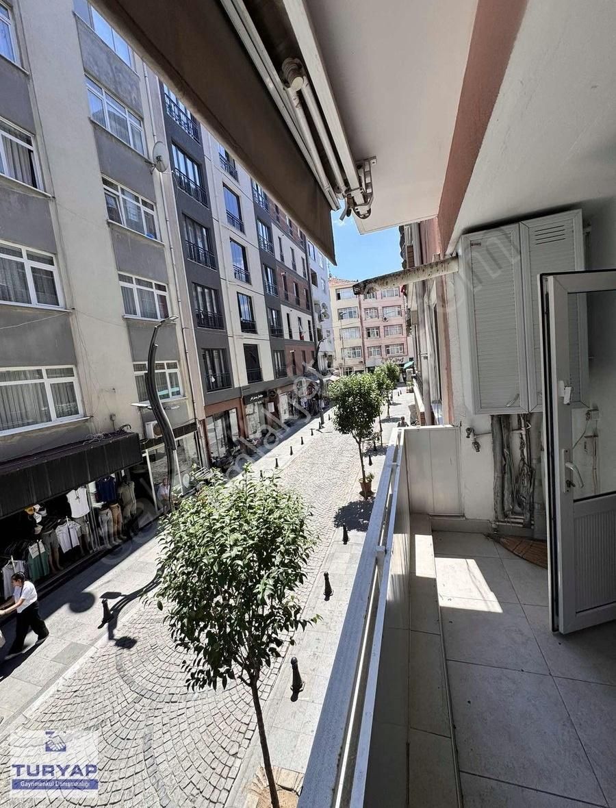 Silivri Sahilde Satılık Geniş Ferah 3+1 Daire - Görsel 2