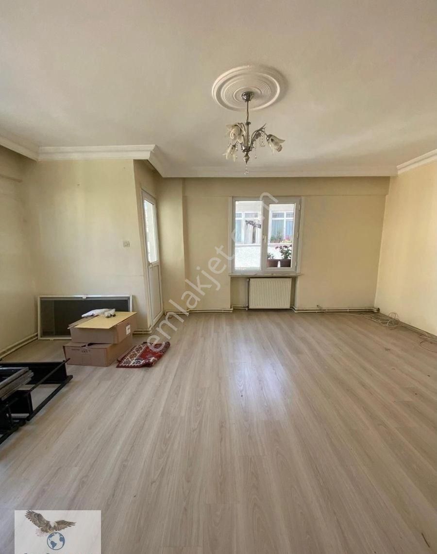 Avcılar Cihangirde Metrobüse Yakın Kiralık 2+1 Daire