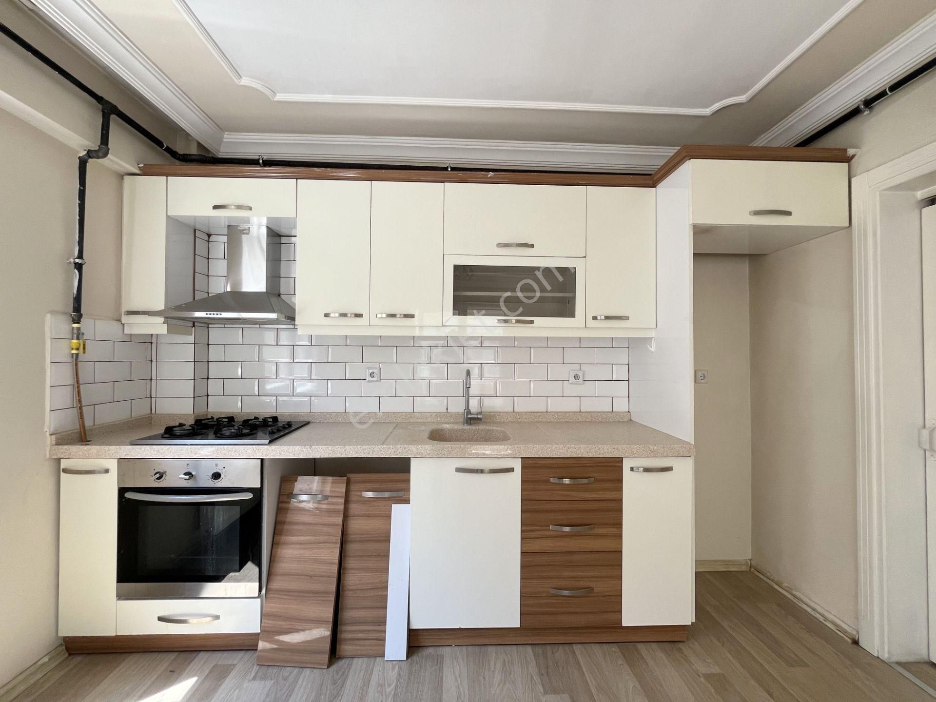 🟣🟣 Güç Gayrimenkul'den Akçay'da Doğalgaz Kombili Ara Kat Geniş Kaçmaz Satılık 1+1 Daire