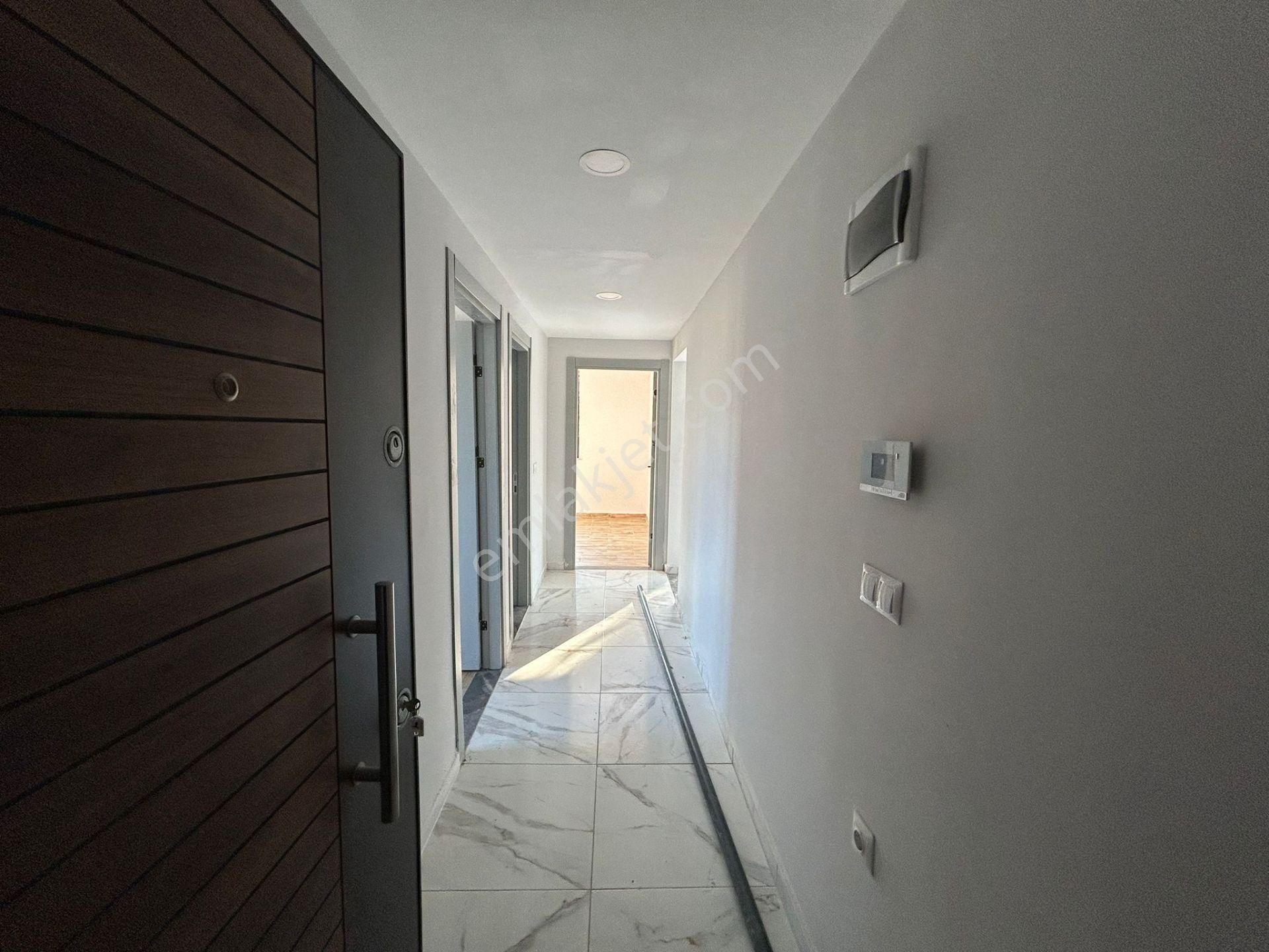 Dalaman Hürriyet Mahallesinde Butik Havuzlu Site İçinde 2+1 Satılık Daire