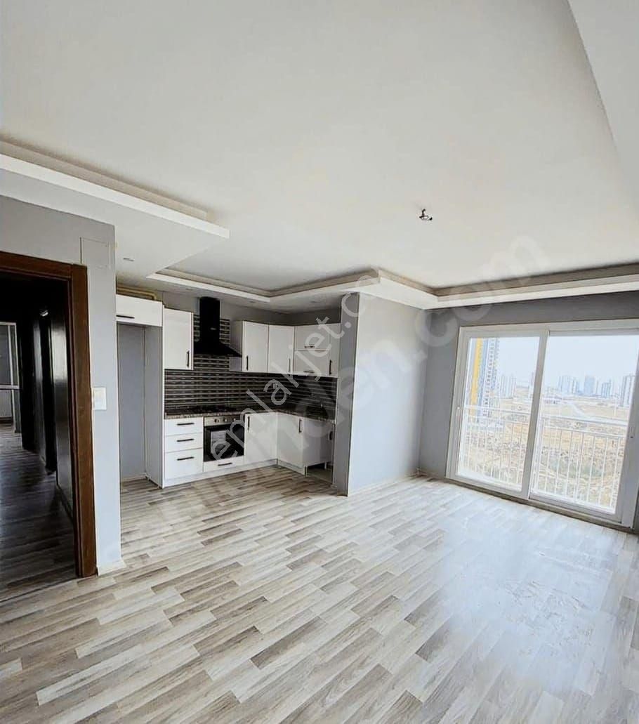 Çarkıpare Mahallesinde Havuzlu Site İçerisinde 2+1 Kombili Kiralık Daire