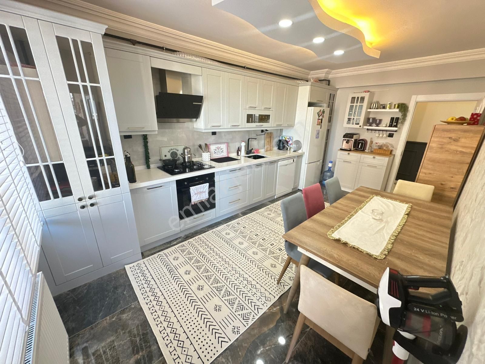 Doğan Emlak Group’tan Atakum İstiklal Mh.3+1 1.kat Site İçi