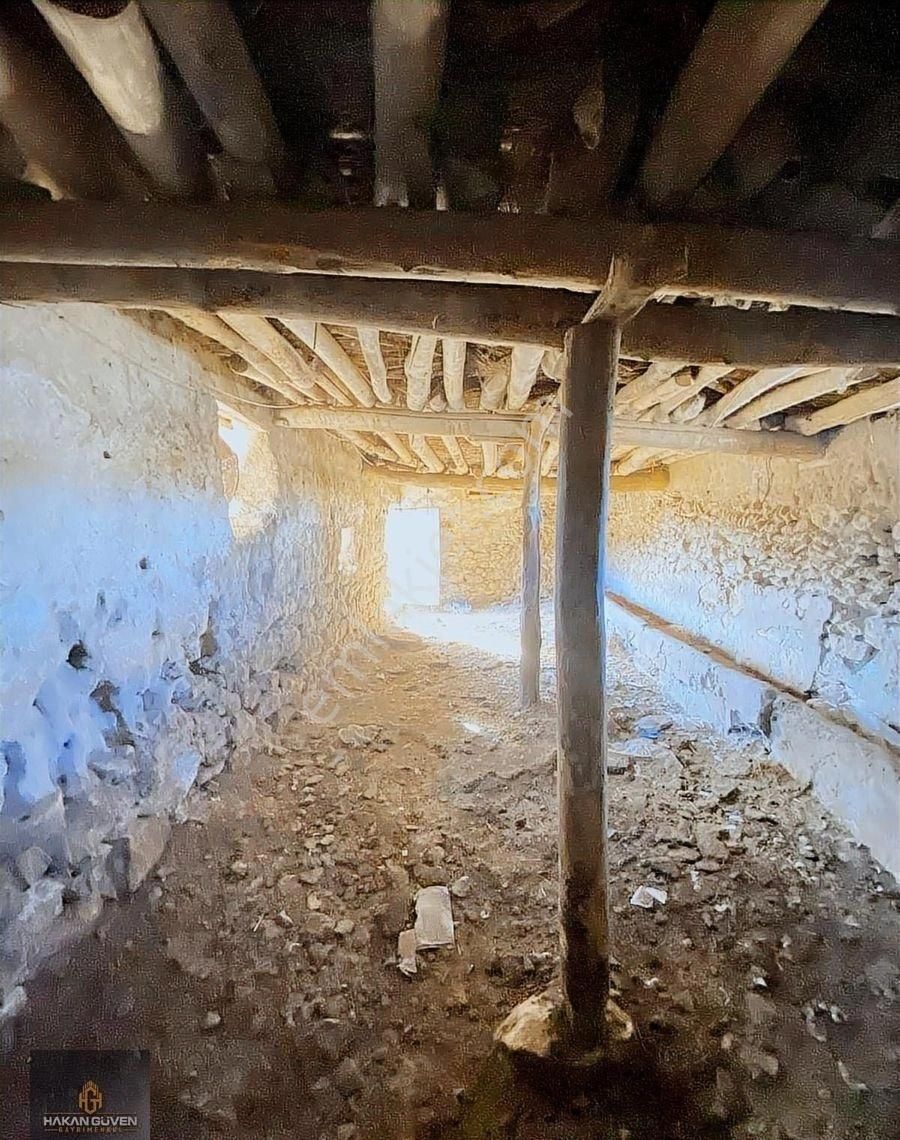 Ankara Sınırı Yunak Mevki 752 M2 2 Kata İmarlı Kerpiç Ev - Görsel 15