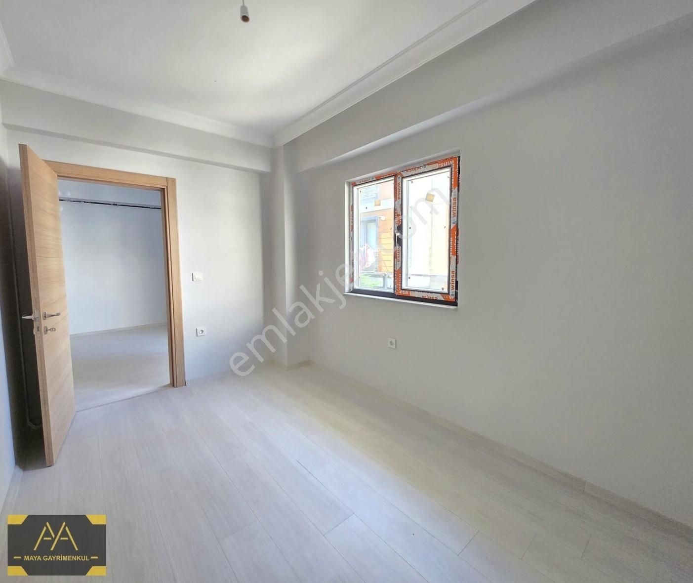 Tekirdağ Cumhuriyet Mahallesi Denize Sıfır 1+1 Satılık Daire