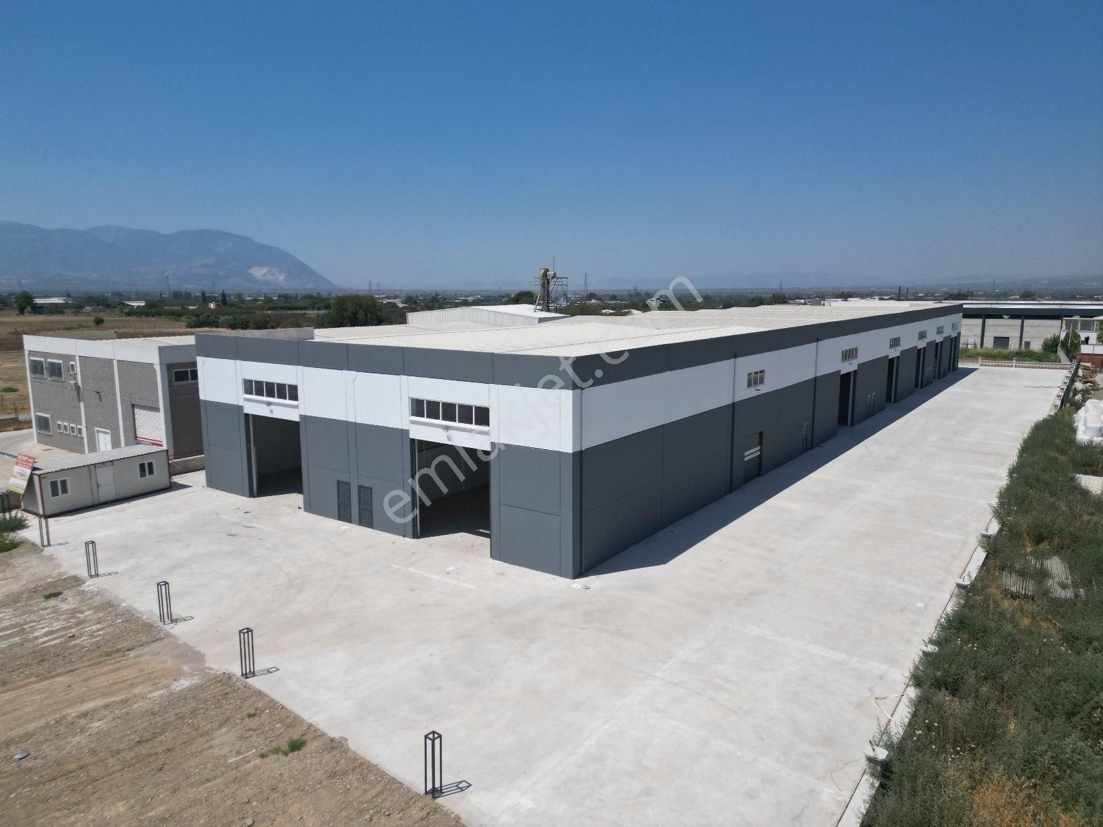 İzmir İstanbul Yoluna Yakın 450m2 Sıfır Dükkanımız Satışta