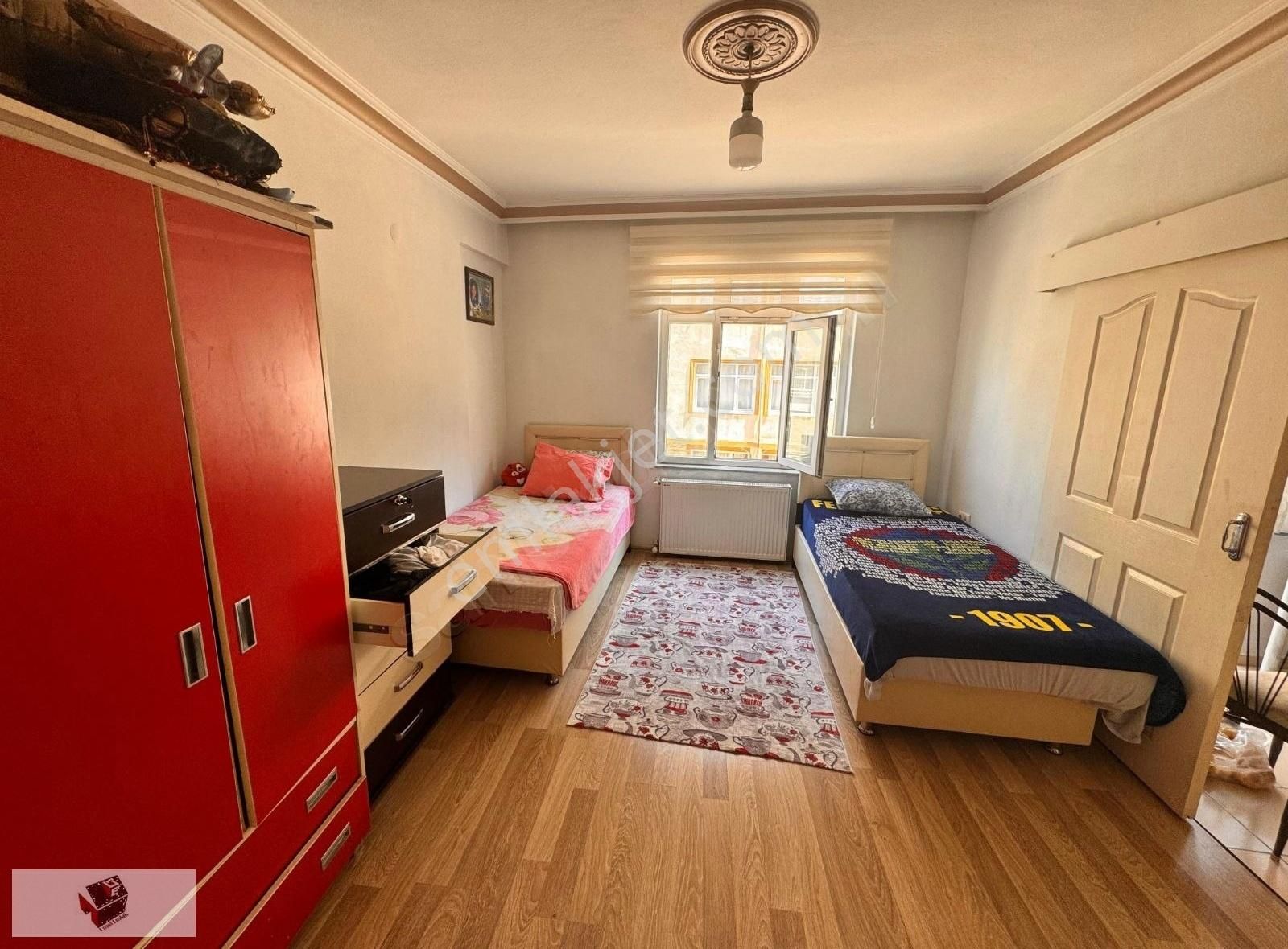 Bucak Mah. Cadde Üzeri, Ara Kat, Güneş Alan 2+1 Daire!