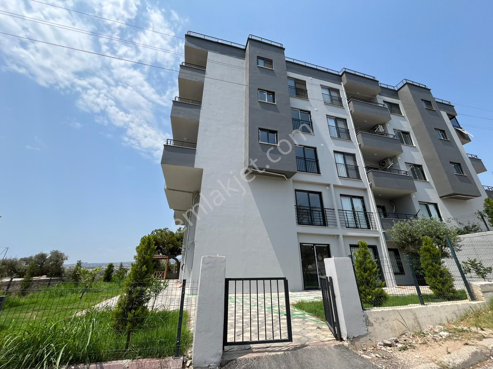 King'den Kocahasanlı'da Full Eşyalı Full Deniz Manzaralı Kiralı 1+1