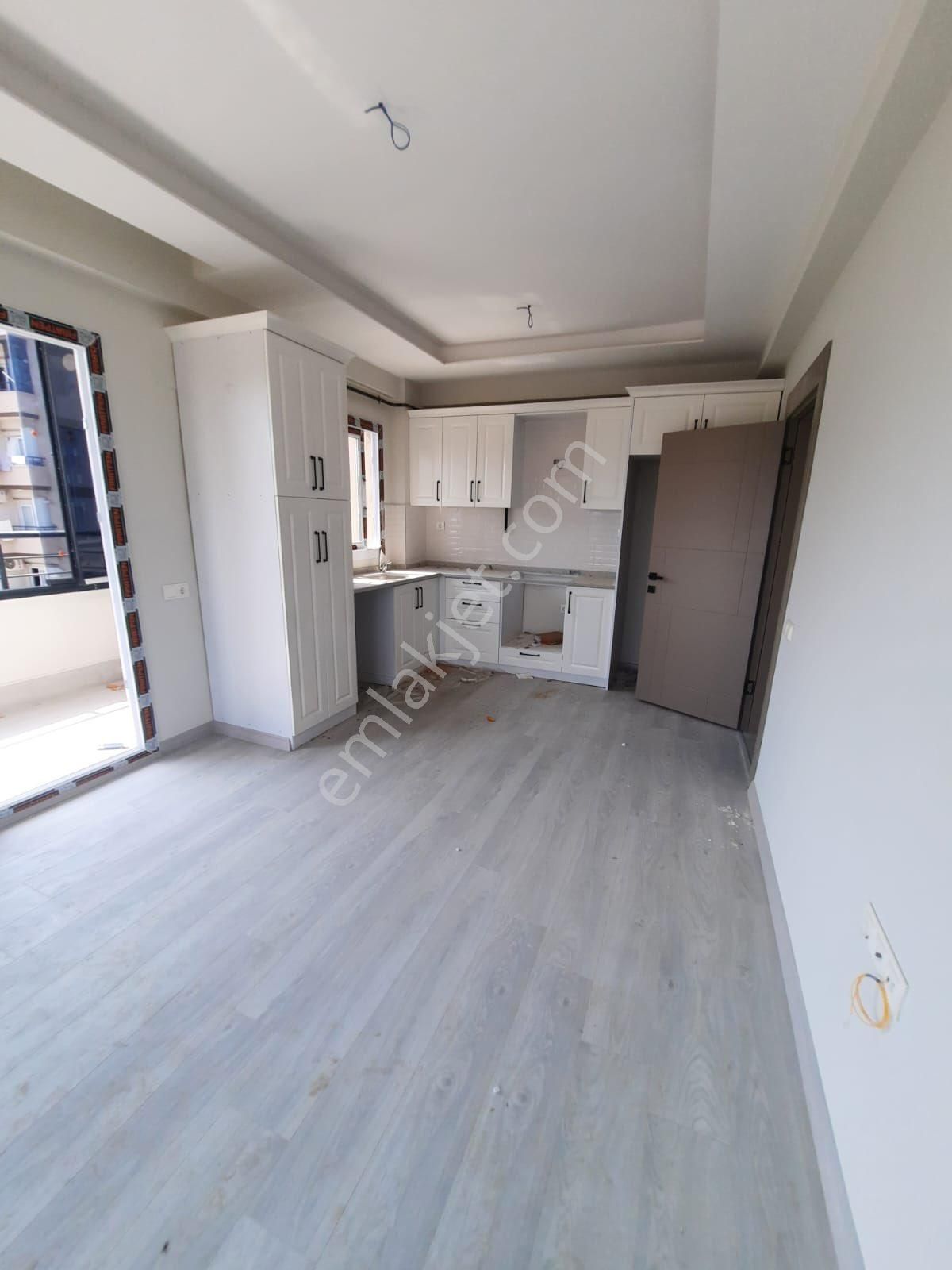 Kuyulukta 3 Tarafı Açıkara Katta Ebeveyn Banyolu Sıfır Daire