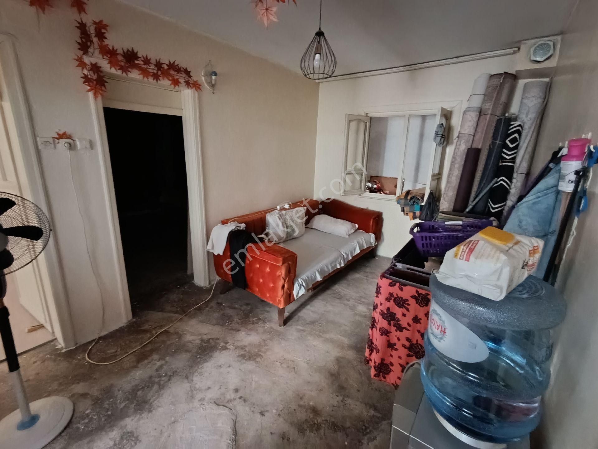 Düztepe Cemal Gürsel Mahallesinde 3 Katli 107m2 Mustakil Ev - Görsel 3